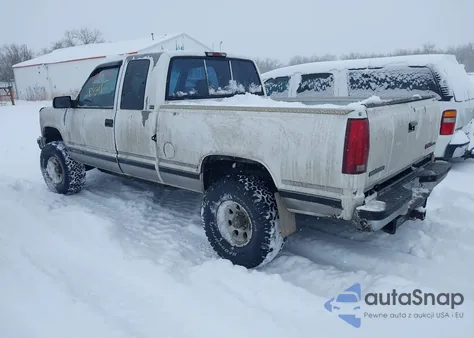 1995 GMC Sierra K2500 z USA, uszkodzony, nr VIN 2GTFK29K3S1592912